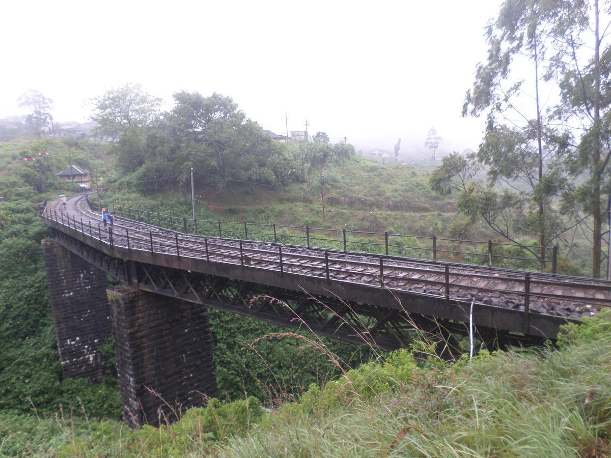 The Train View Bed & Breakfast Nuwara Eliya Exterior photo